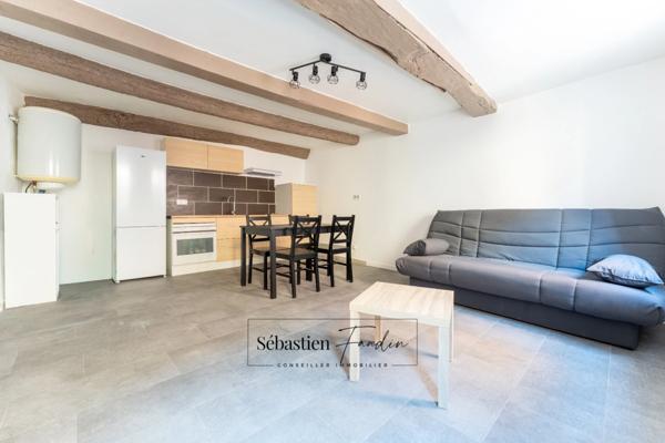 Appartement à louer 2 pièces LE BEAUSSET (83) - 40 m² - meublé - double vitrage - calme