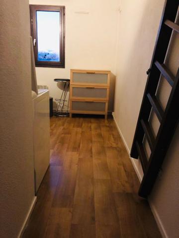 Appartement studio avec mezzanine et parking