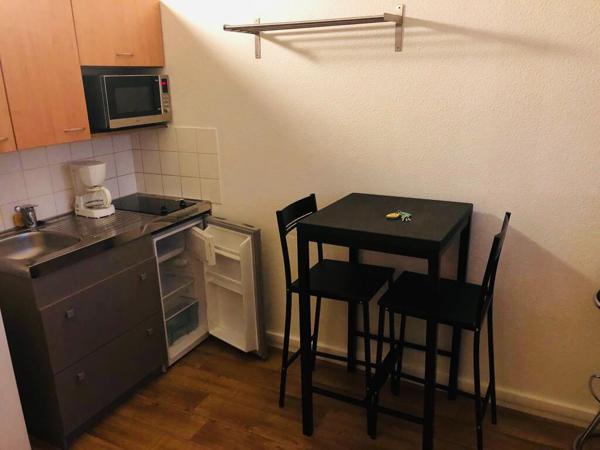 Appartement studio avec mezzanine et parking