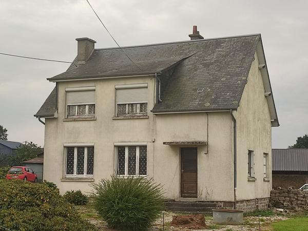 Ensemble avec un fort potentiel à rénover sur un terrain de 6 500 m2