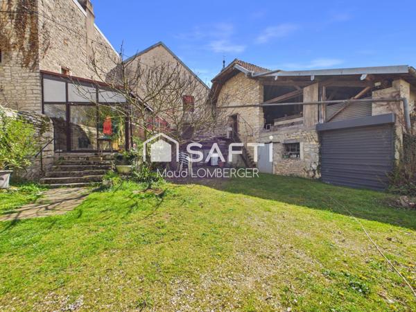 Maison de caractère avec nombreuses dépendances