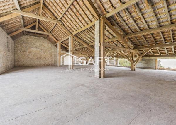 Maison de caractère avec nombreuses dépendances