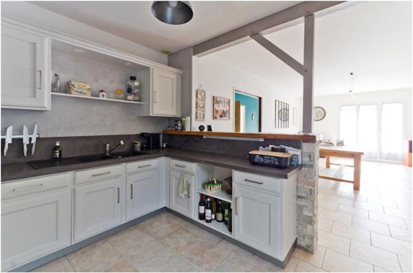 Maison à vendre 6 pièces SAINT GEORGES LES BAILLARGEAUX (86)