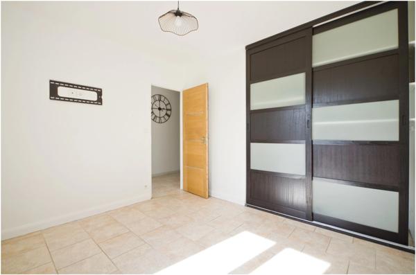 Maison à vendre 6 pièces SAINT GEORGES LES BAILLARGEAUX (86)