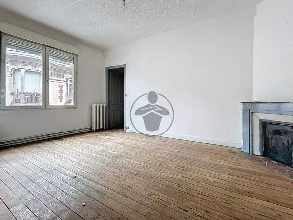 Vente Immeuble 8 pièces 132 m2 à Saint-Quentin