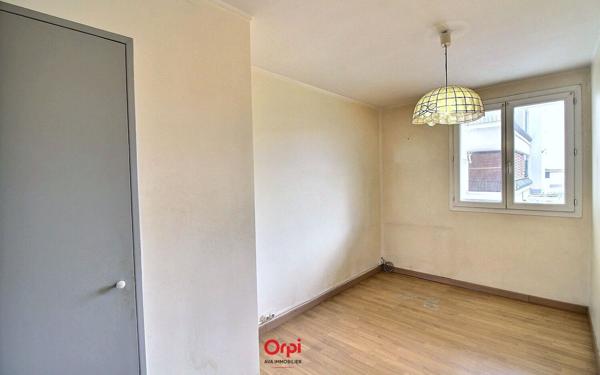 Appartement à vendre    4 pièces • 80,68 m2 Marseille 10