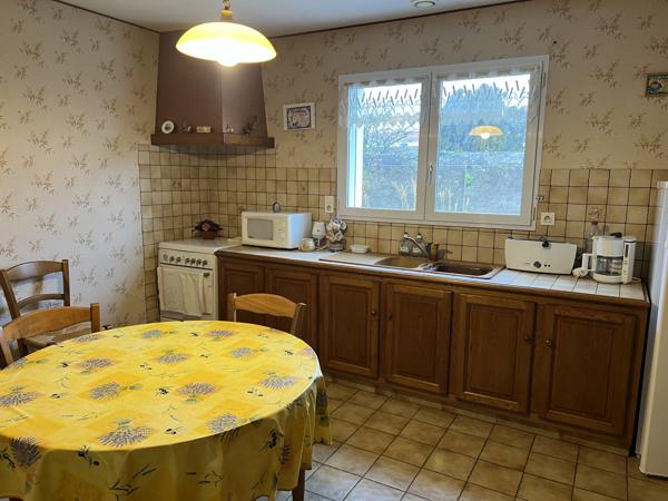 Charmante maison de plain-pied au coeur de bouin 107m2- double garage