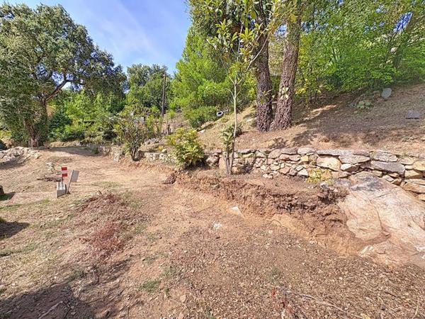 Terrain avec permis de construire à TAVACO