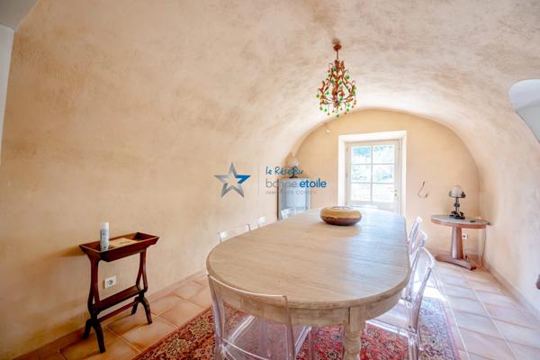 Saint-maximin-la-sainte-baume bastide 220 m 2