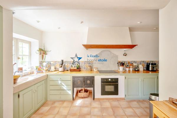 Saint-maximin-la-sainte-baume bastide 220 m 2