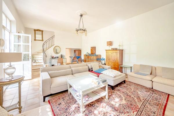 Saint-maximin-la-sainte-baume bastide 220 m 2