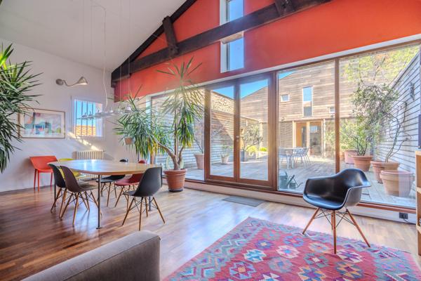 Bureau 7 pièces - 211 m²