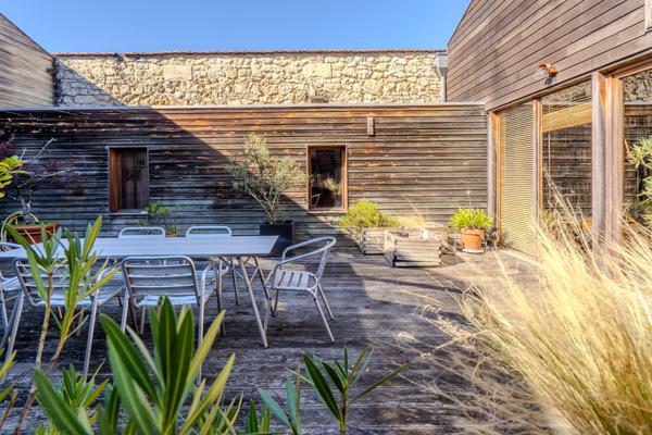 Bureau 7 pièces - 211 m²