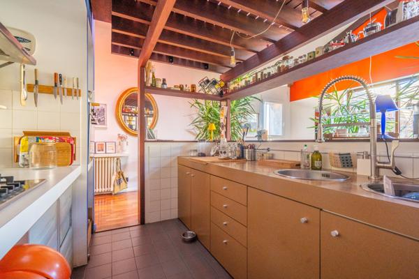 Bureau 7 pièces - 211 m²