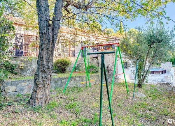 Maison à vendre    5 pièces •  Ceyreste