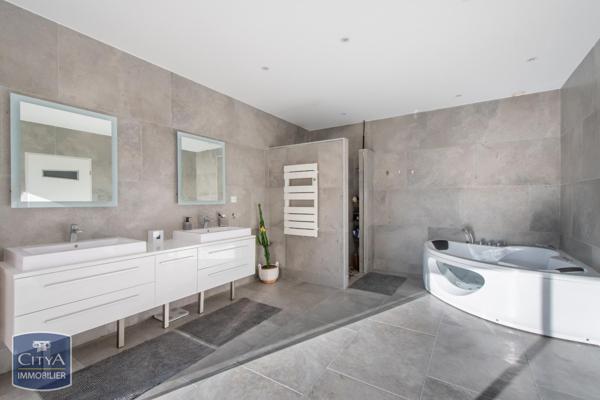 Vente maison Frontignan (34110) 8 pièces 419.45m²