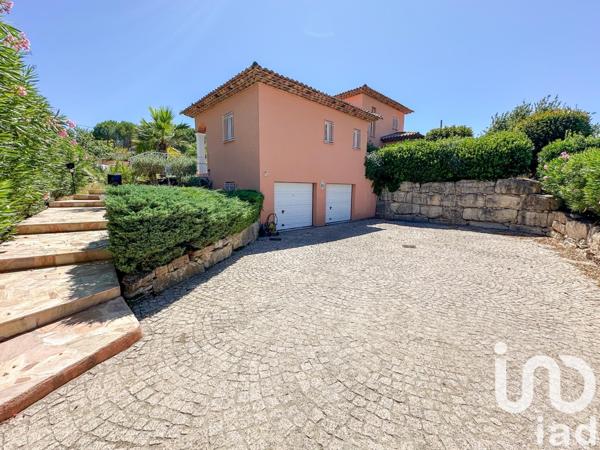 Maison à vendre 5 pièces 203 m² Roquebrune-sur-Argens