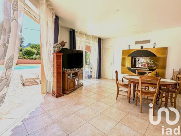 Maison à vendre 5 pièces 203 m² Roquebrune-sur-Argens
