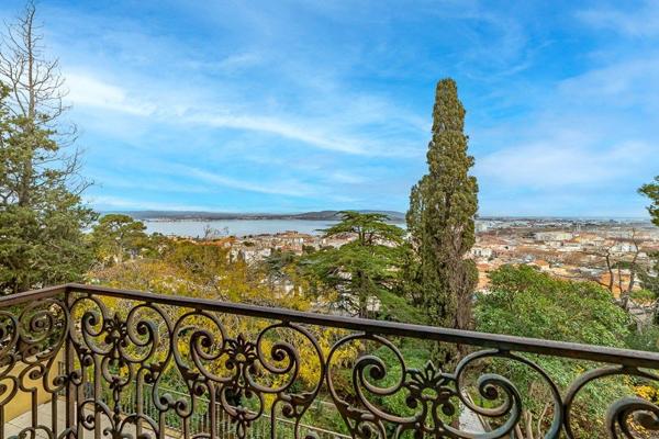 Vente Maison de luxe Sète 8 Pièces 383 m²