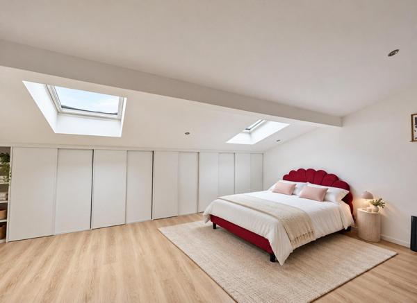 Frépillon – « L’Exception aux Trois Clés » : 3 maisons indépendantes, local commercial et atelier, 492 m² divisibles