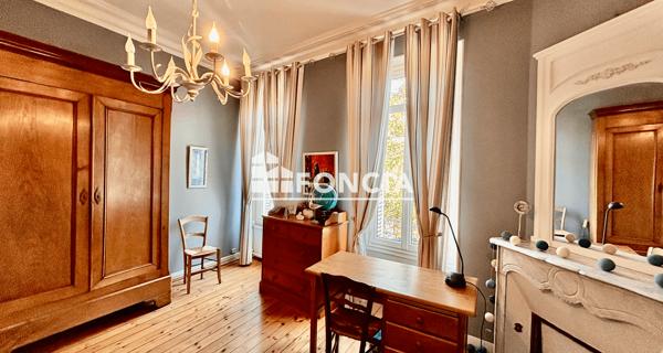 À vendre Maison 5 pièces 142 m² - Niort 79000