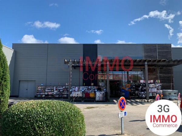 Location / Local Commercial à Bessines (79000)