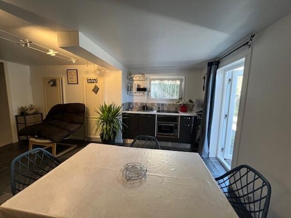 Exclusivité sur Rognac, Villa 193 m2 habitable sur 1234 m2 avec piscine.