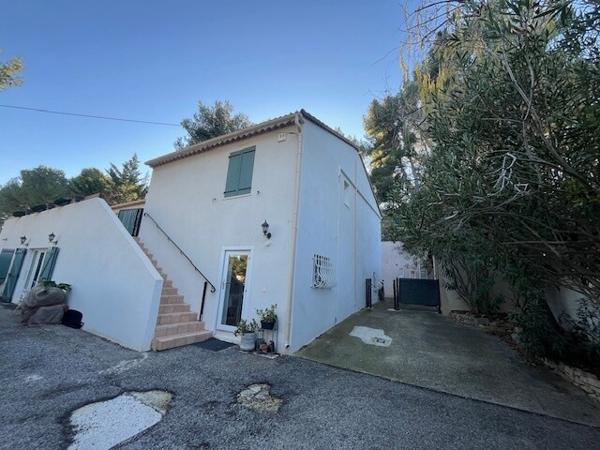 Exclusivité sur Rognac, Villa 193 m2 habitable sur 1234 m2 avec piscine.