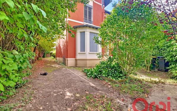 Maison à louer    7 pièces •  Lyon 3