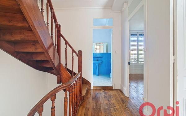 Maison à louer    7 pièces •  Lyon 3