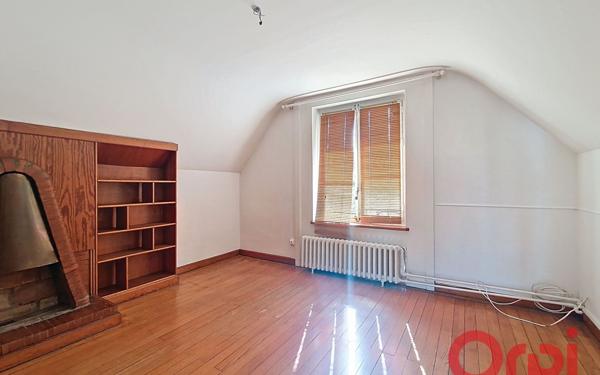 Maison à louer    7 pièces •  Lyon 3