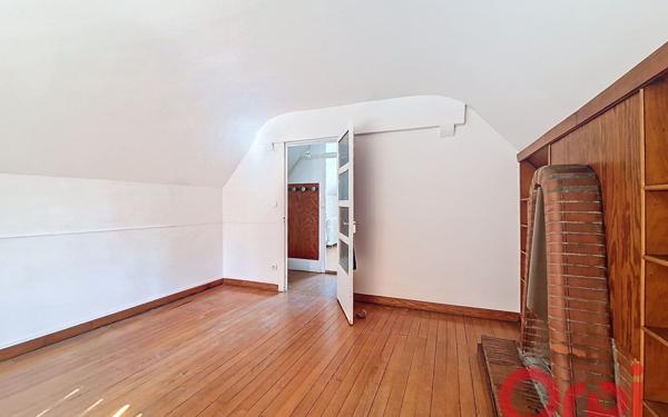 Maison à louer    7 pièces •  Lyon 3