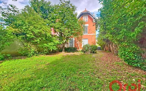 Maison à louer    7 pièces •  Lyon 3