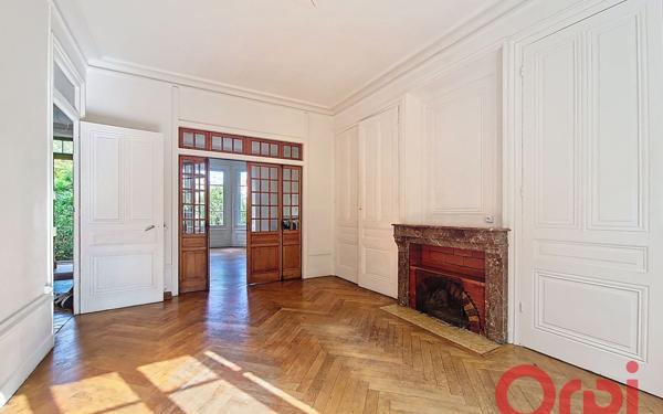 Maison à louer    7 pièces •  Lyon 3