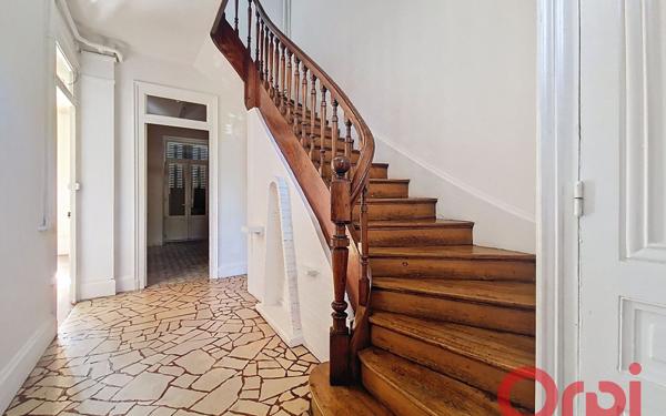 Maison à louer    7 pièces •  Lyon 3