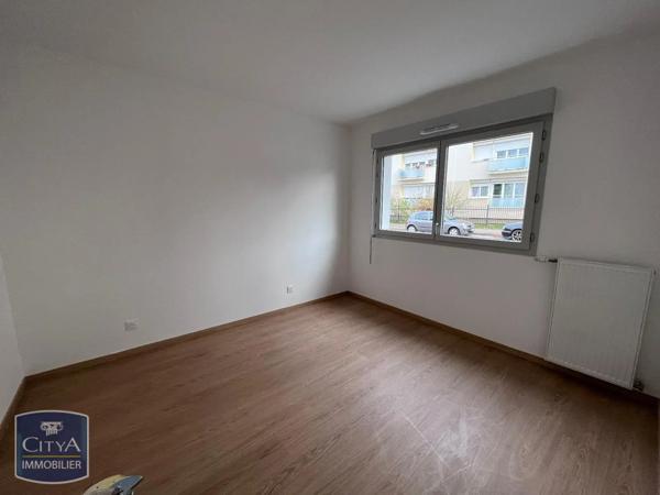 Appartement à louer 2 pièces 44.88m² Bron (69500)