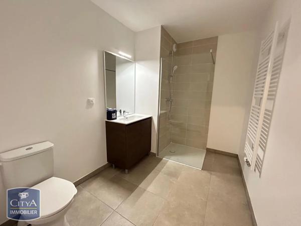 Appartement à louer 2 pièces 44.88m² Bron (69500)