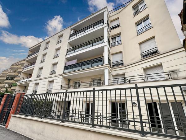 Appartement T3 pièces 62 m2 - HyperCentre