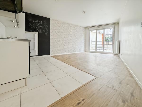 Appartement T3 pièces 62 m2 - HyperCentre