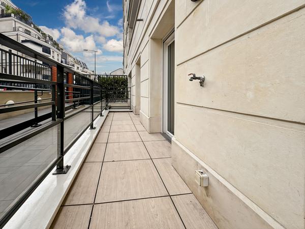 Appartement T3 pièces 62 m2 - HyperCentre