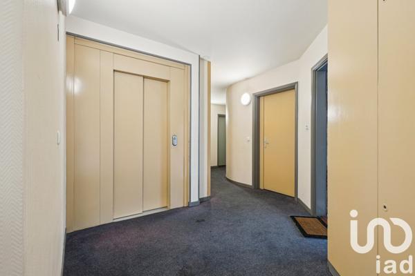 Appartement 2 pièces de 37 m² à Ivry-sur-Seine (94200)