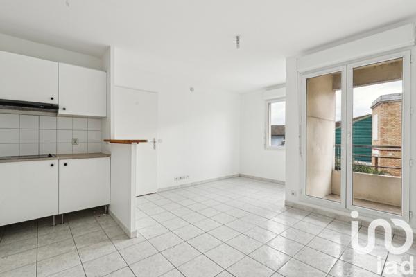 Appartement 2 pièces de 37 m² à Ivry-sur-Seine (94200)