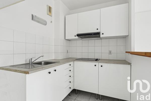 Appartement 2 pièces de 37 m² à Ivry-sur-Seine (94200)