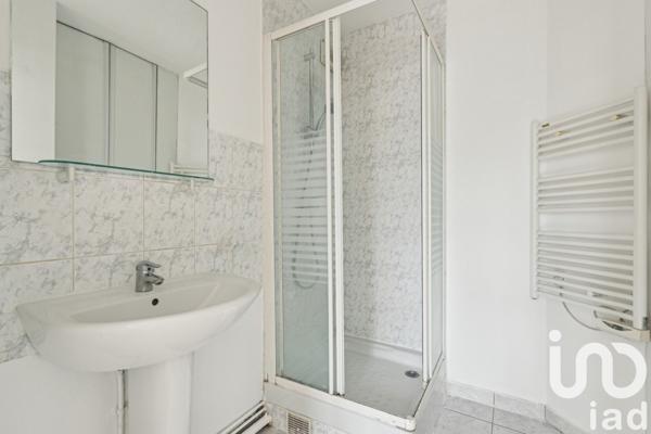 Appartement 2 pièces de 37 m² à Ivry-sur-Seine (94200)