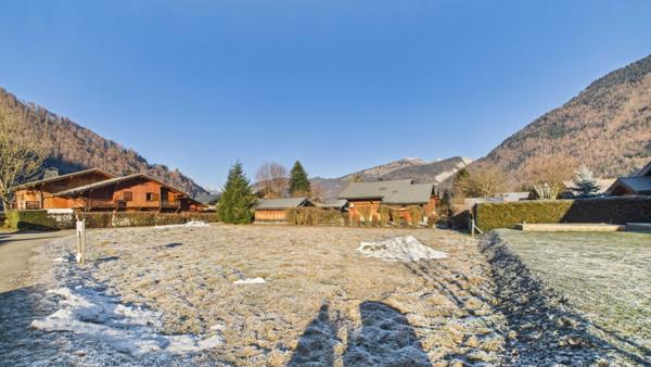 Haute Savoie (74), à vendre SAMOENS terrain avec PC purgé - Terrain de 705 m²