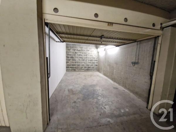 Parking à vendre  15 m 2   EVREUX  - 27
