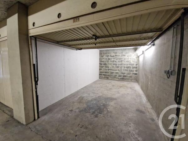 Parking à vendre  15 m 2   EVREUX  - 27