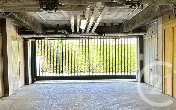 Parking à vendre  15 m 2   EVREUX  - 27