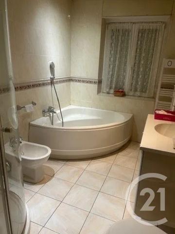 Maison à vendre  11 pièces - 213 m 2   YUTZ  - 57