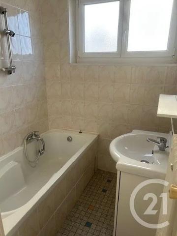 Maison à vendre  11 pièces - 213 m 2   YUTZ  - 57